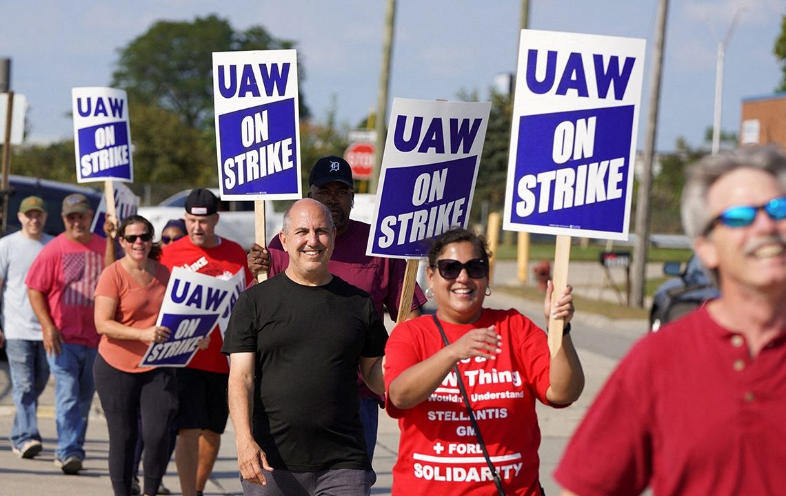US automakers lay off hundreds more workers as UAW strike’s ripple effects grow