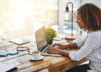 How To Start A Blog That Makes Money In 10 Simple Steps