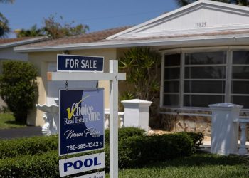 Adjustable-rate mortgage demand increases to highest level since November 2022 as high U.S. rates hammer home buyers 