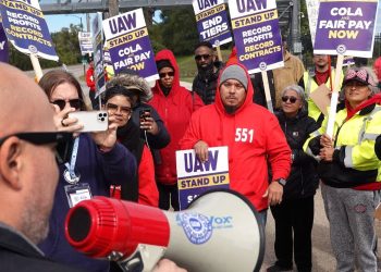 United Auto Workers strike: Cost to US economy nears $8 billion