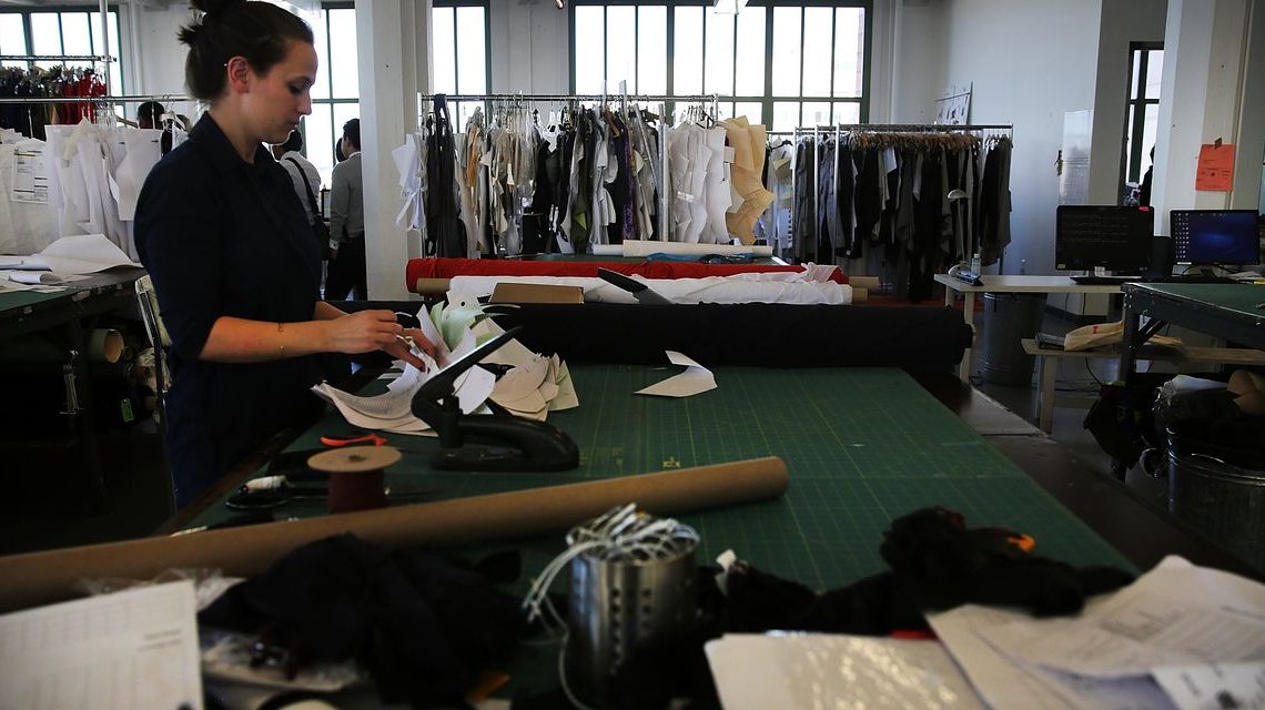 New York Fed’s Empire State factory gauge slumps in October