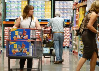 U.S. leading economic indicators point lower for 18th straight month, but still no sign of recession