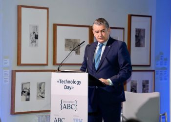 With Stock Down 1% YTD, Will Lackluster IT Spending Impact IBM’s Q3 Results?