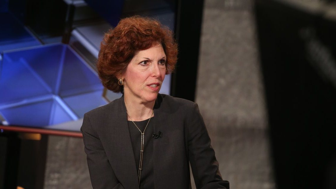 Fed has to get away from meeting-by-meeting ‘guessing game’ on interest rates, Mester says