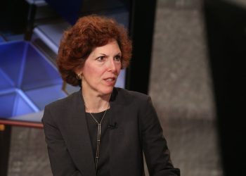 Fed has to get away from meeting-by-meeting ‘guessing game’ on interest rates, Mester says