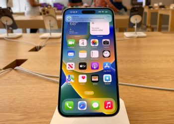 Apple Stock Falls Again. What’s Behind the Losing Streak.