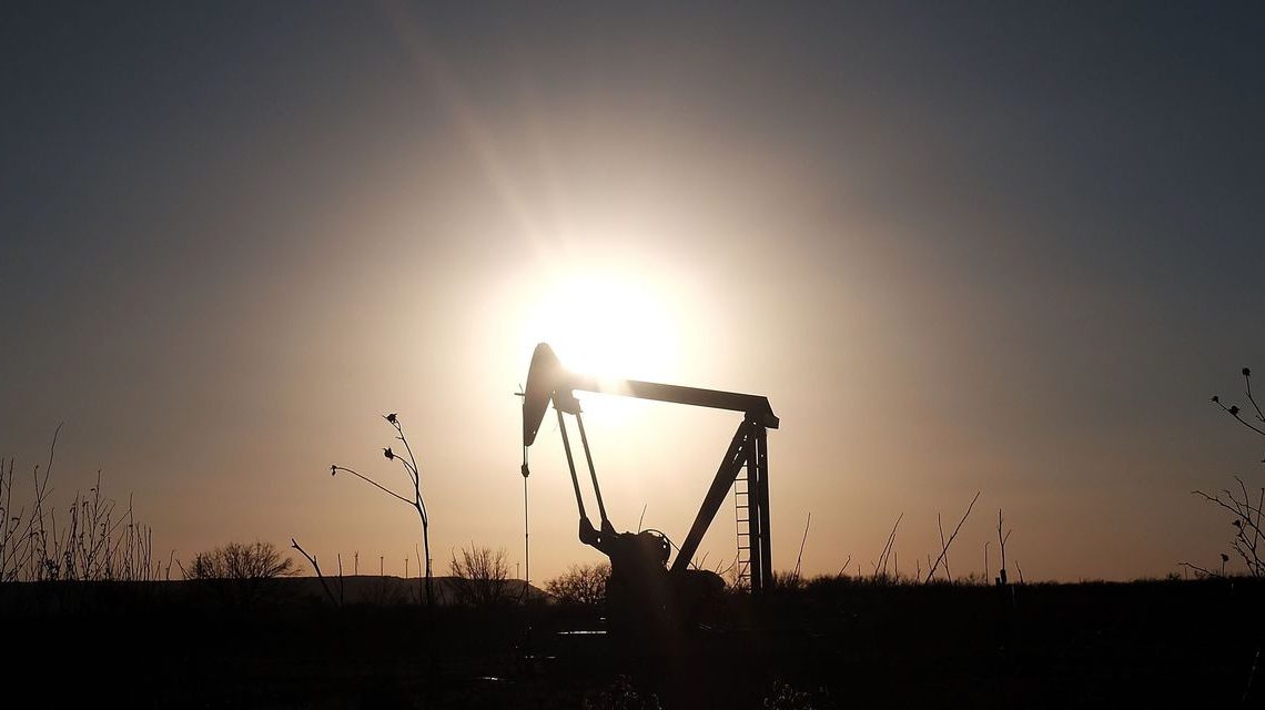 U.S. oil production hits record as Israel-Hamas conflict stokes global supply fears