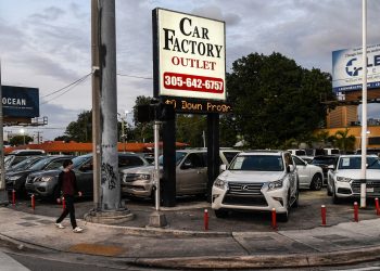 Americans falling behind on auto loan payments at record pace