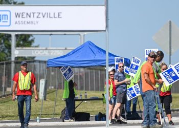 GM earnings: What to expect from carmaker facing UAW strike