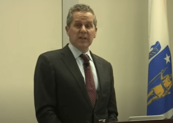 Fed Reserve Official Michael Barr Calls for Stablecoin Regulation