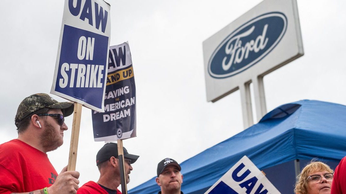 Here’s what the Ford-UAW agreement could mean for the Big Three