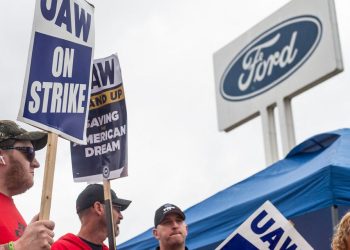 Here’s what the Ford-UAW agreement could mean for the Big Three