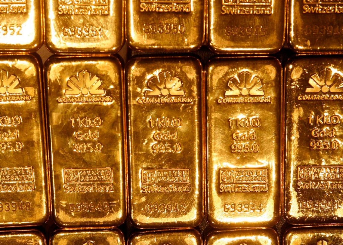 Be Smart — How To Recession-Proof Your Portfolio With Gold