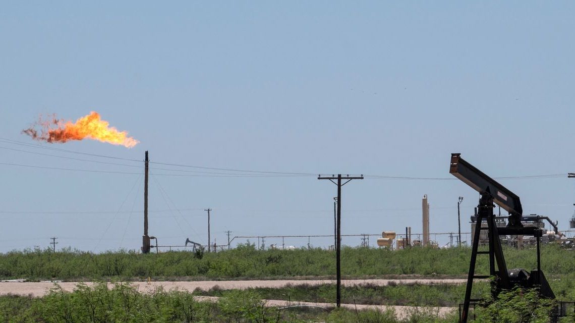 Oil prices mark first gain in 4 sessions as risks of market disruptions in the Middle East remain