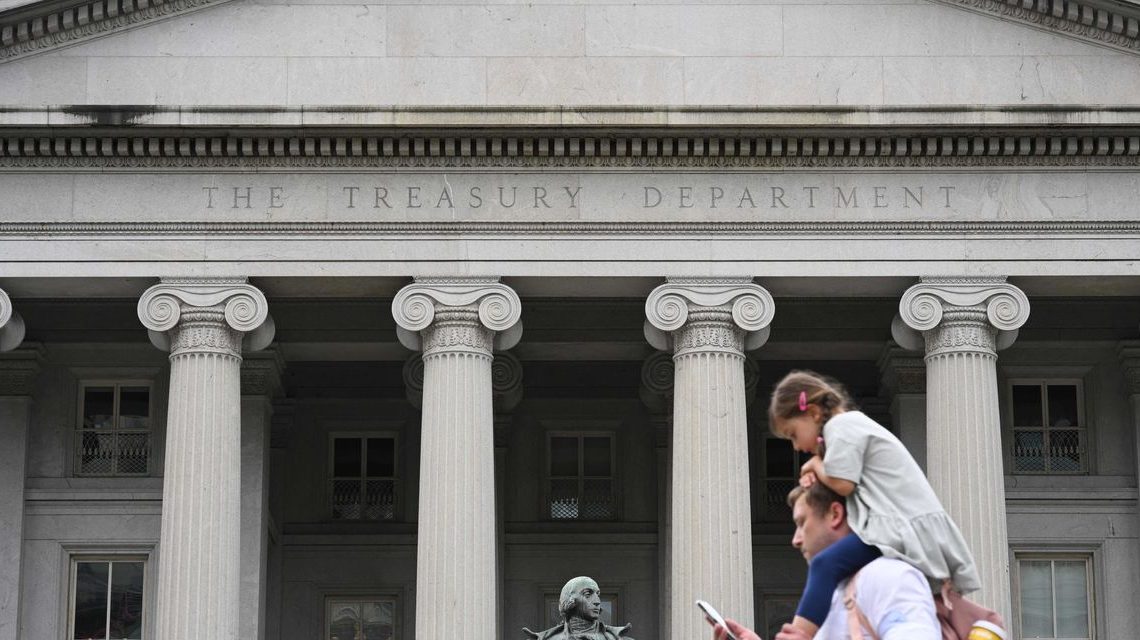 Treasury cuts its fourth-quarter borrowing estimate