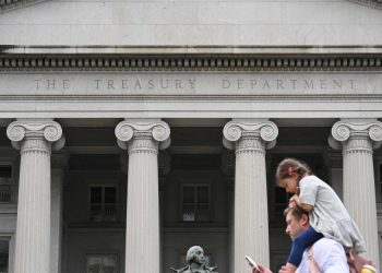 Treasury cuts its fourth-quarter borrowing estimate