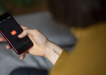 EU officials warn Google and YouTube about Hamas-Israel disinformation and graphic content