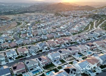 Mortgage rates advance toward 8%