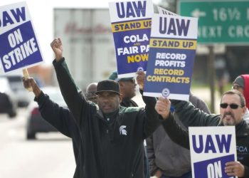 Stellantis takes $3 billion revenue hit from autoworker strikes