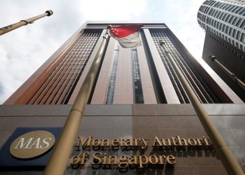 Singapore central bank consults on regulatory structure for fund managers