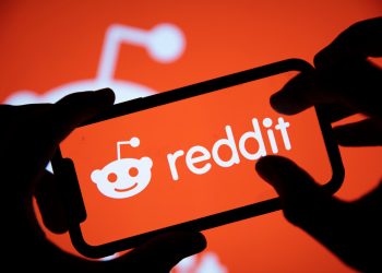 Reddit Moderators Accused of Moon Token Dump Ahead of Blockchain Program Shutdown