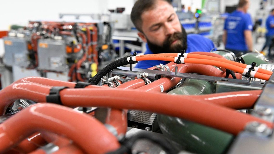 ISM factory index drops to lowest level since July