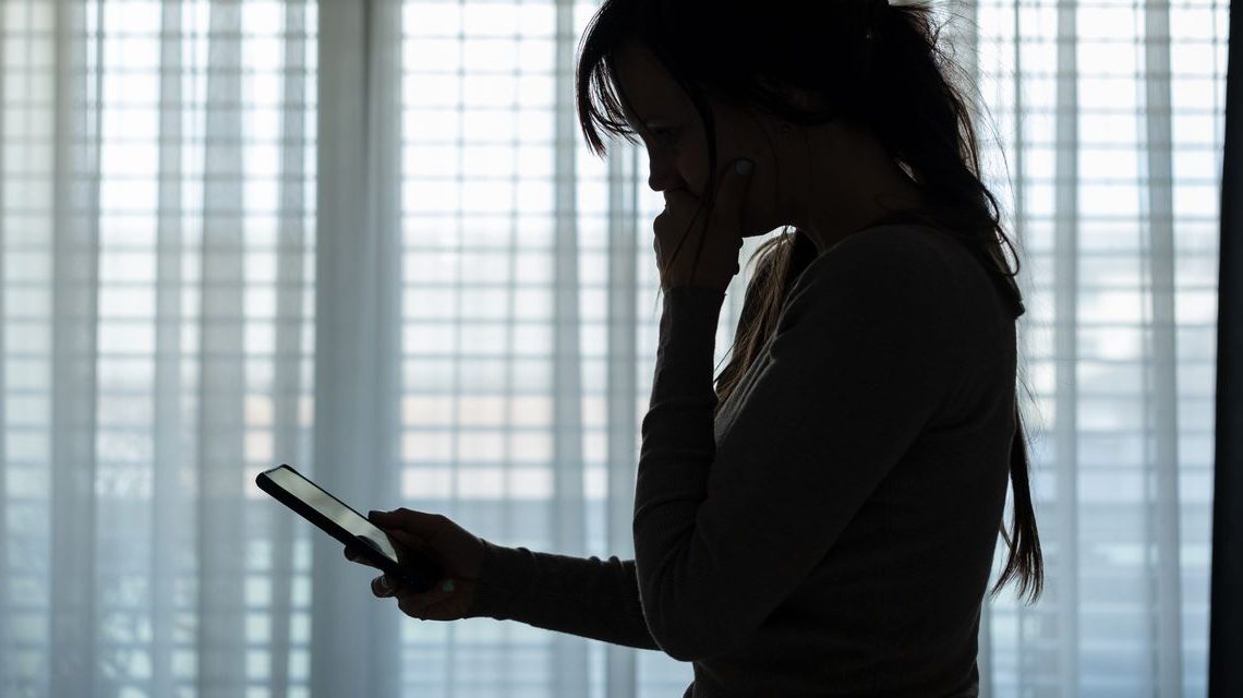 Paycheck advance apps: the risks—and costs—can be high