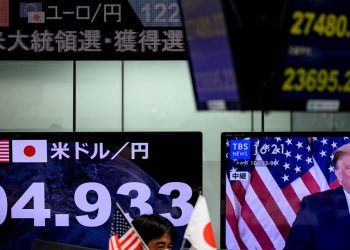 Japanese yen compared to Turkish lira and Argentine peso, by Deutsche Bank analyst, as yen nears 33-year low