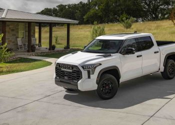 Are hybrid trucks worth it? Here are their pros and cons compared with gas and electric trucks.