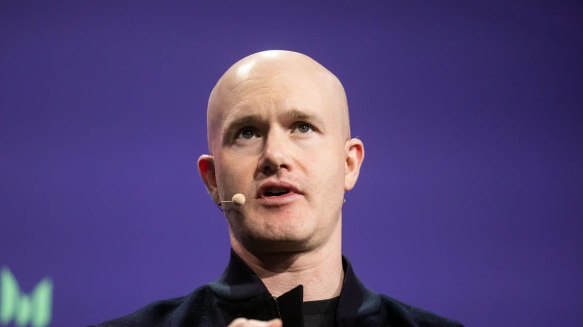 Coinbase Beats Estimates As Trading Volume Slumps. The Stock Is Falling.