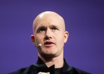 Coinbase Beats Estimates As Trading Volume Slumps. The Stock Is Falling.