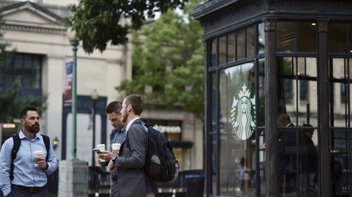 Starbucks CEO Tells Investors He Plans to Build on Howard Schultz’s Strategy