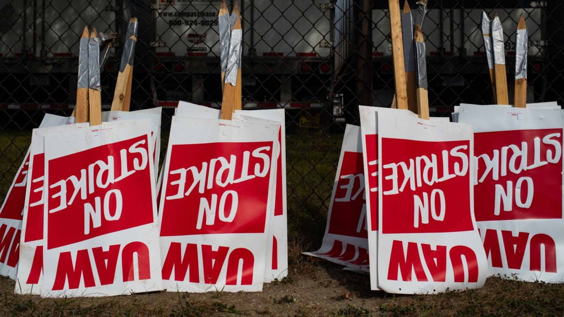 Stock and Bond Rallies Could Thwart hopes for Rate Cuts