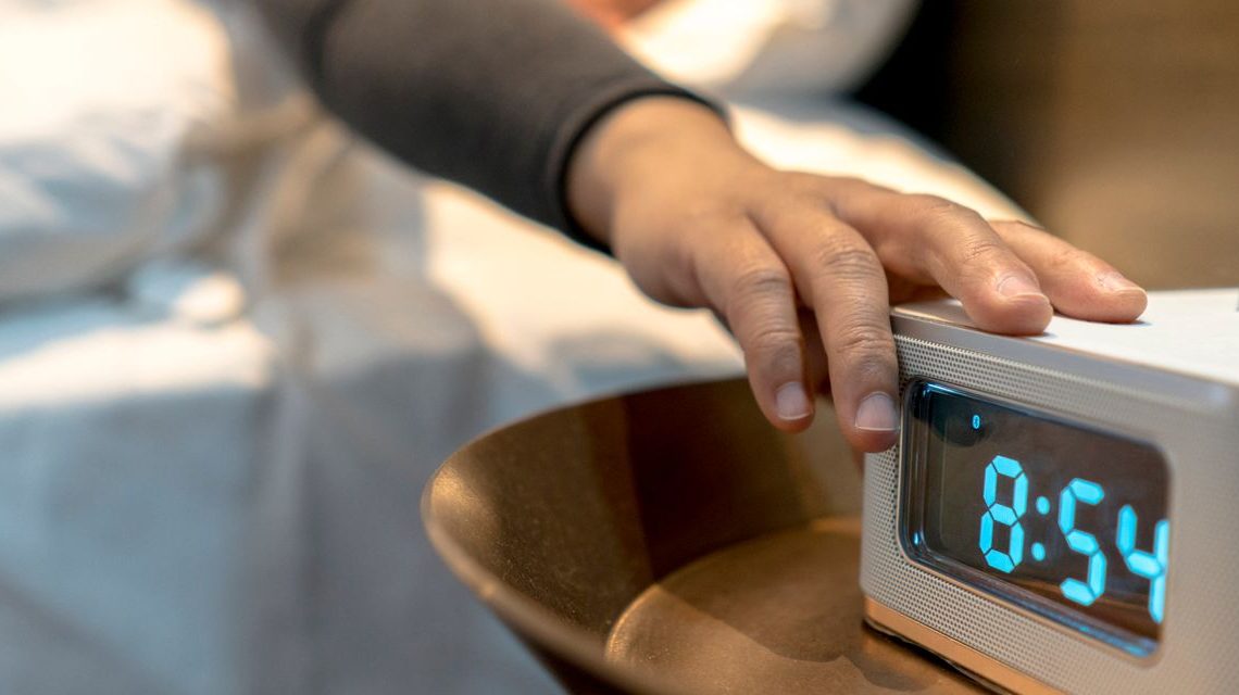 6 daylight-saving time sleep hacks to feel refreshed after turning the clocks back 