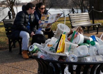 Opinion: We’ll all breathe easier if business shares recycling costs with taxpayers