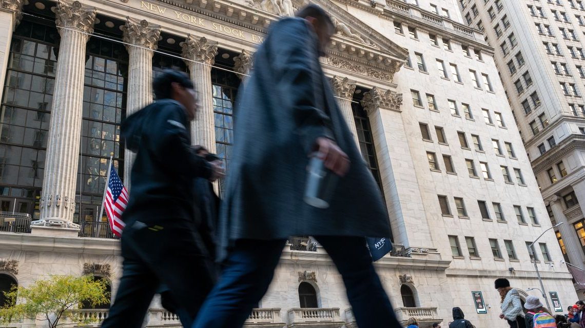 Dow Jones secures longest win streak since late July following best week of 2023