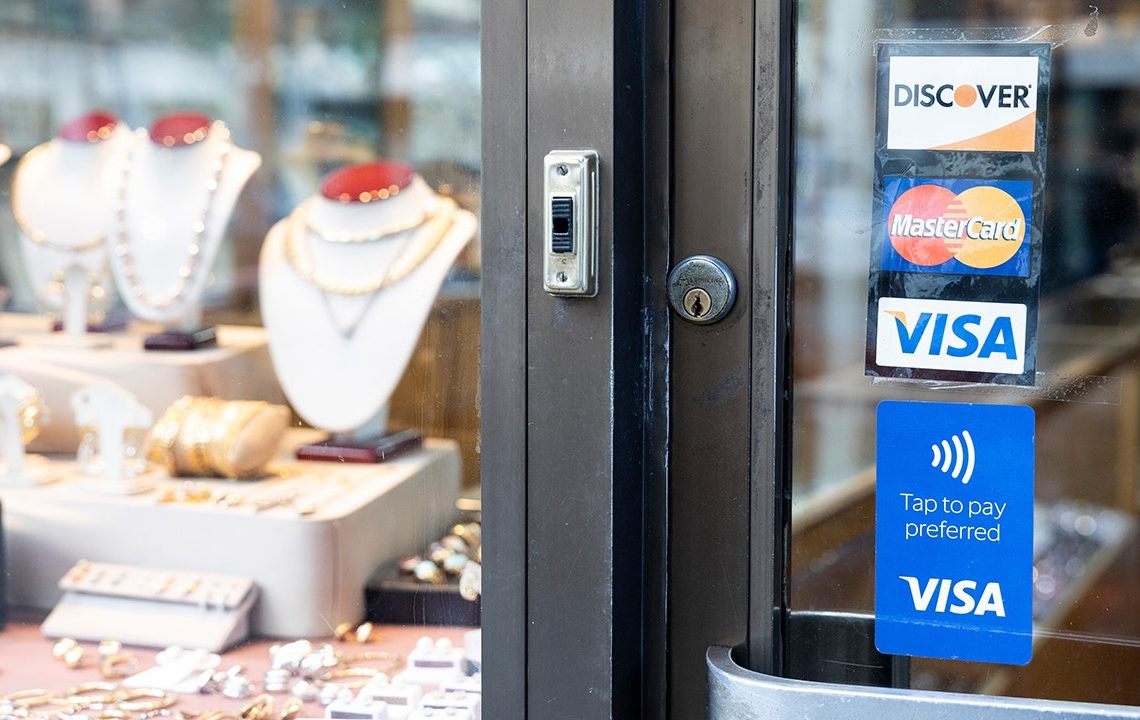 Credit card debt hits a new record while delinquencies also rise