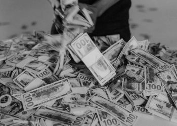 Oracle Worker Linked to $54 Million Crypto Laundering Scheme