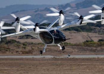 Hedge-fund founder talks flying taxis and stocks to own in a market facing a struggle