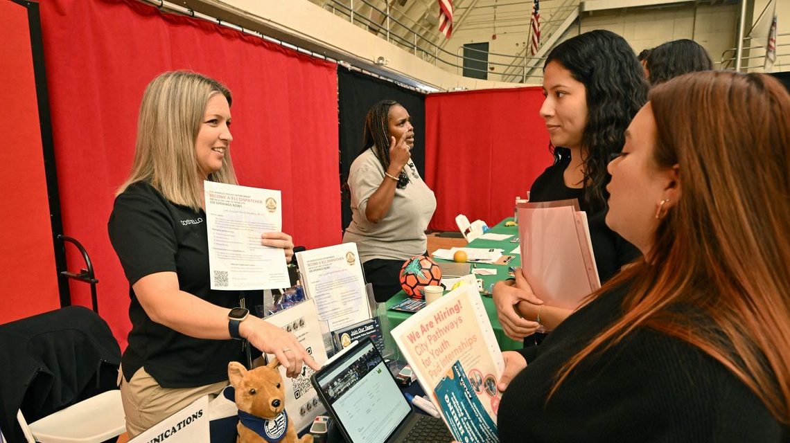 Jobless claims dip to 217,000 and point to sturdy U.S. labor market