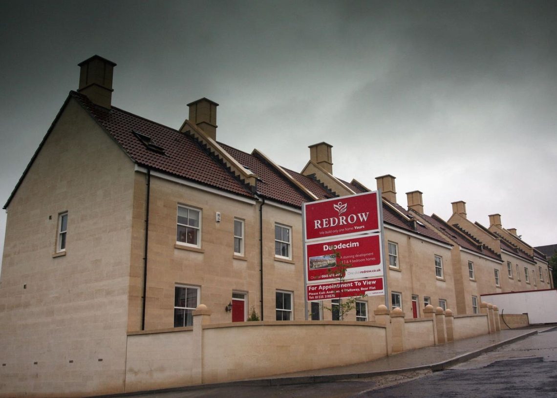 Redrow Shares Dip 6% As It Lowers FY Profits Forecast