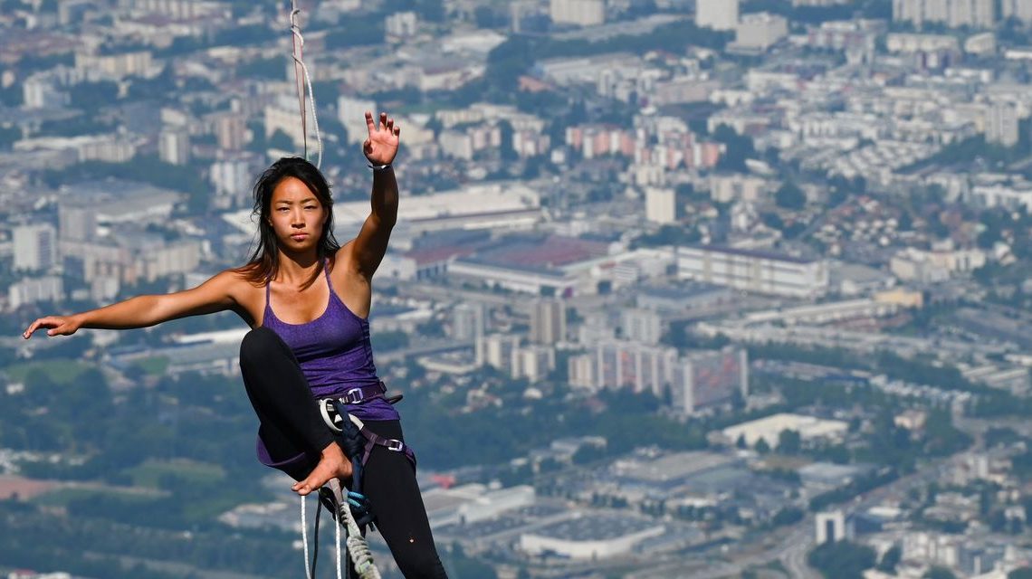 These money and investing tips help your portfolio keep its footing if the market slips