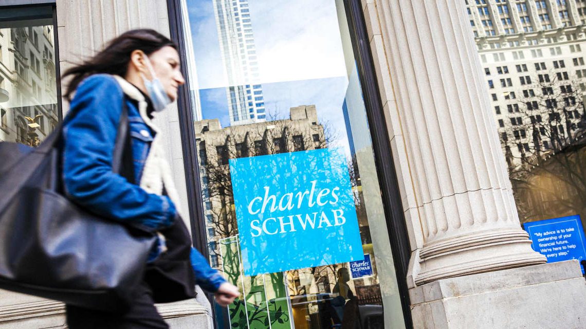 Schwab’s Unrealized Bond Losses Widened to $19.4 Billion. Why It Matters.