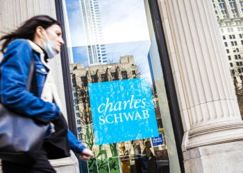 Schwab’s Unrealized Bond Losses Widened to $19.4 Billion. Why It Matters.