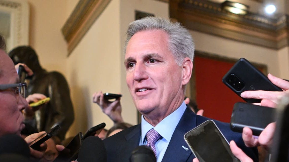 Kevin McCarthy accused of elbowing; Sen. Mullin gets up to fight Teamsters boss