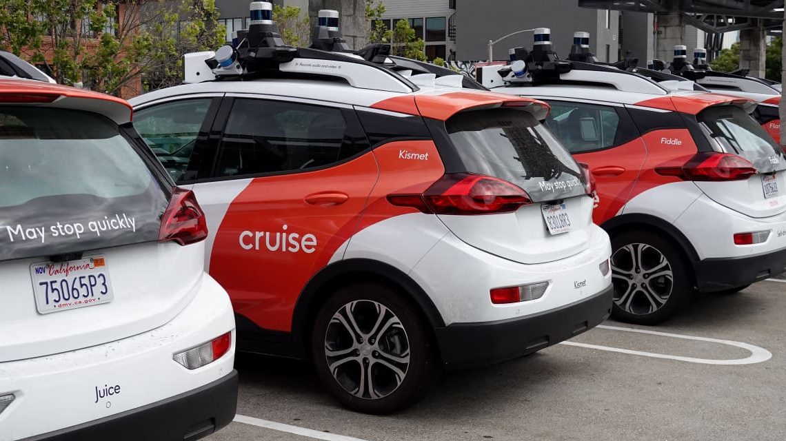 Cruise broadens suspension of its self-driving cars’ operations, expands safety probe