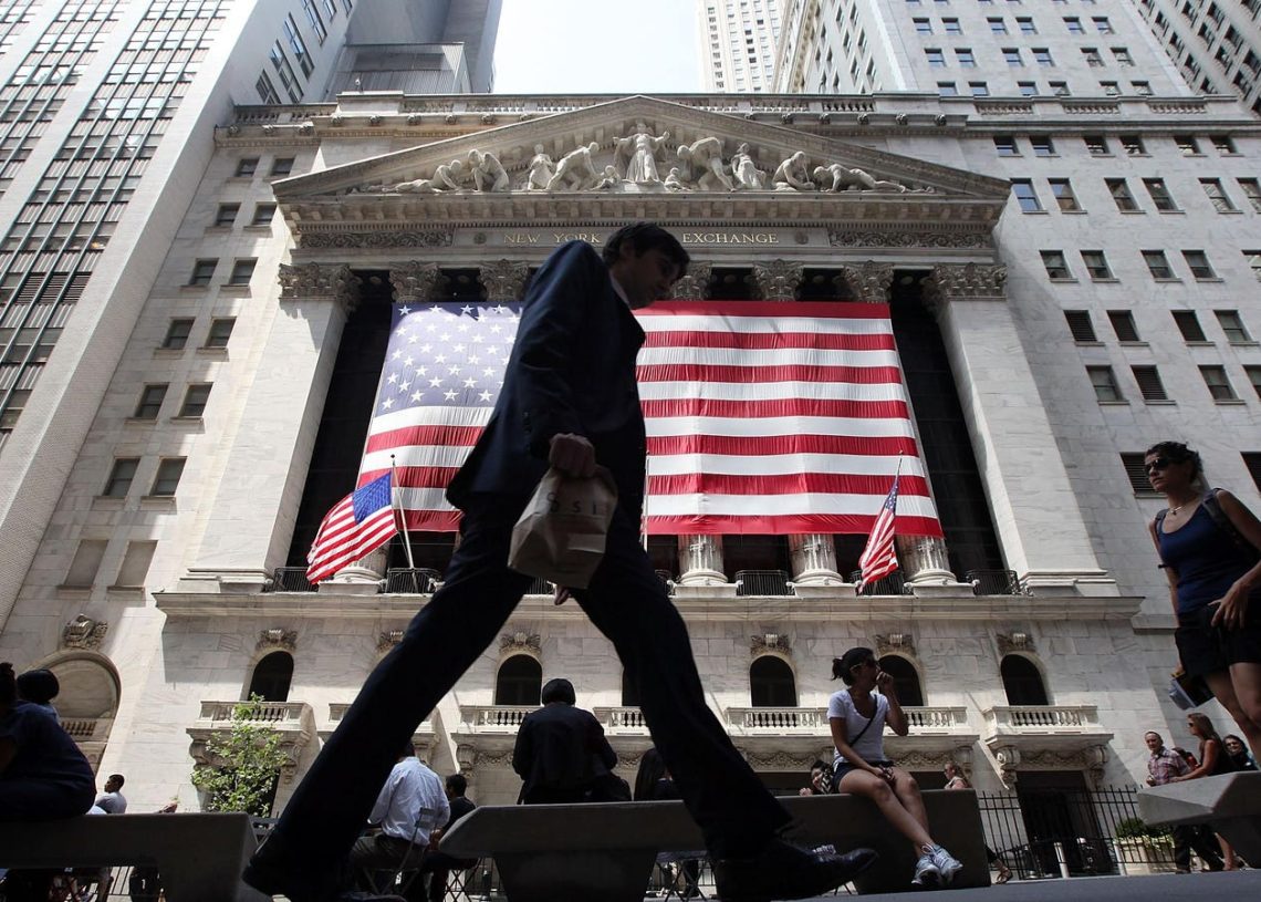 Here’s Where Wall Street Says S&P 500 Will Head Next Year (Don’t Expect Record Highs)