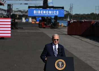 New Poll Shows Working-Class Voters Want Lower Prices And Public Debt