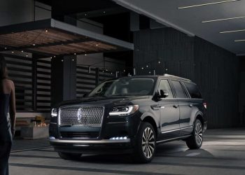 The commanding sense of the 2024 Lincoln Navigator can make you feel like the ruler of the road