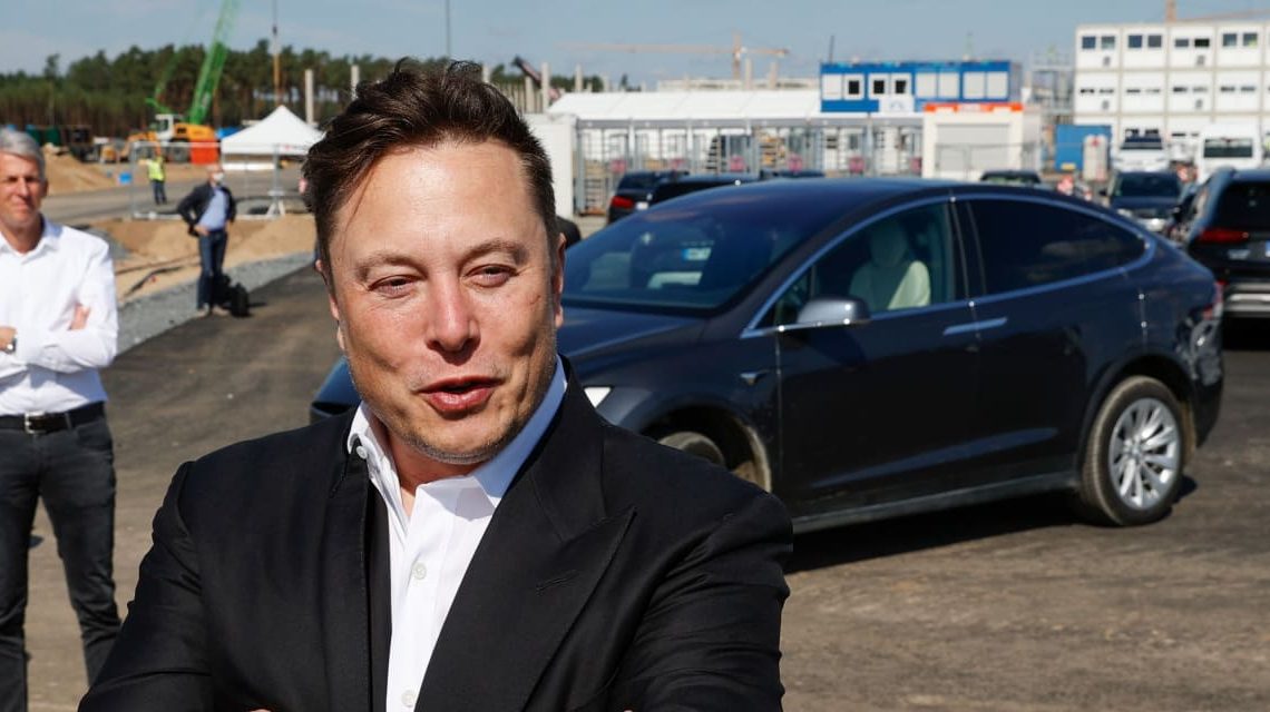 Elon Musk promoting antisemitic post was ‘abhorrent,’ White House says